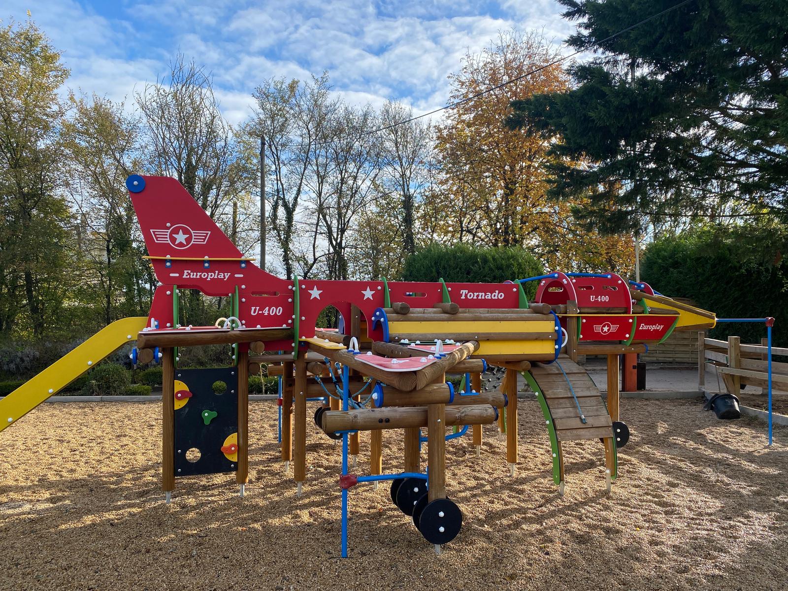 Bresles : camping de la Trye, aire de jeux pour enfants